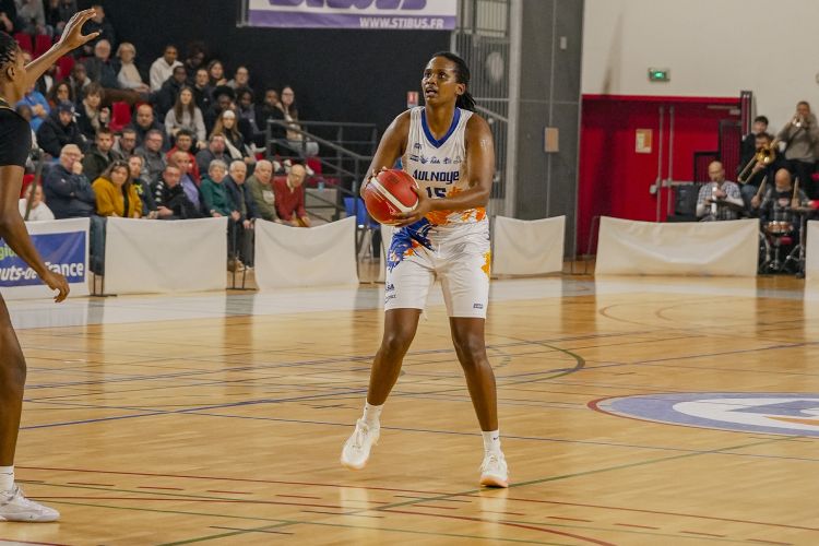 Inès Newerza, la valeur sûre de la raquette d’Aulnoye